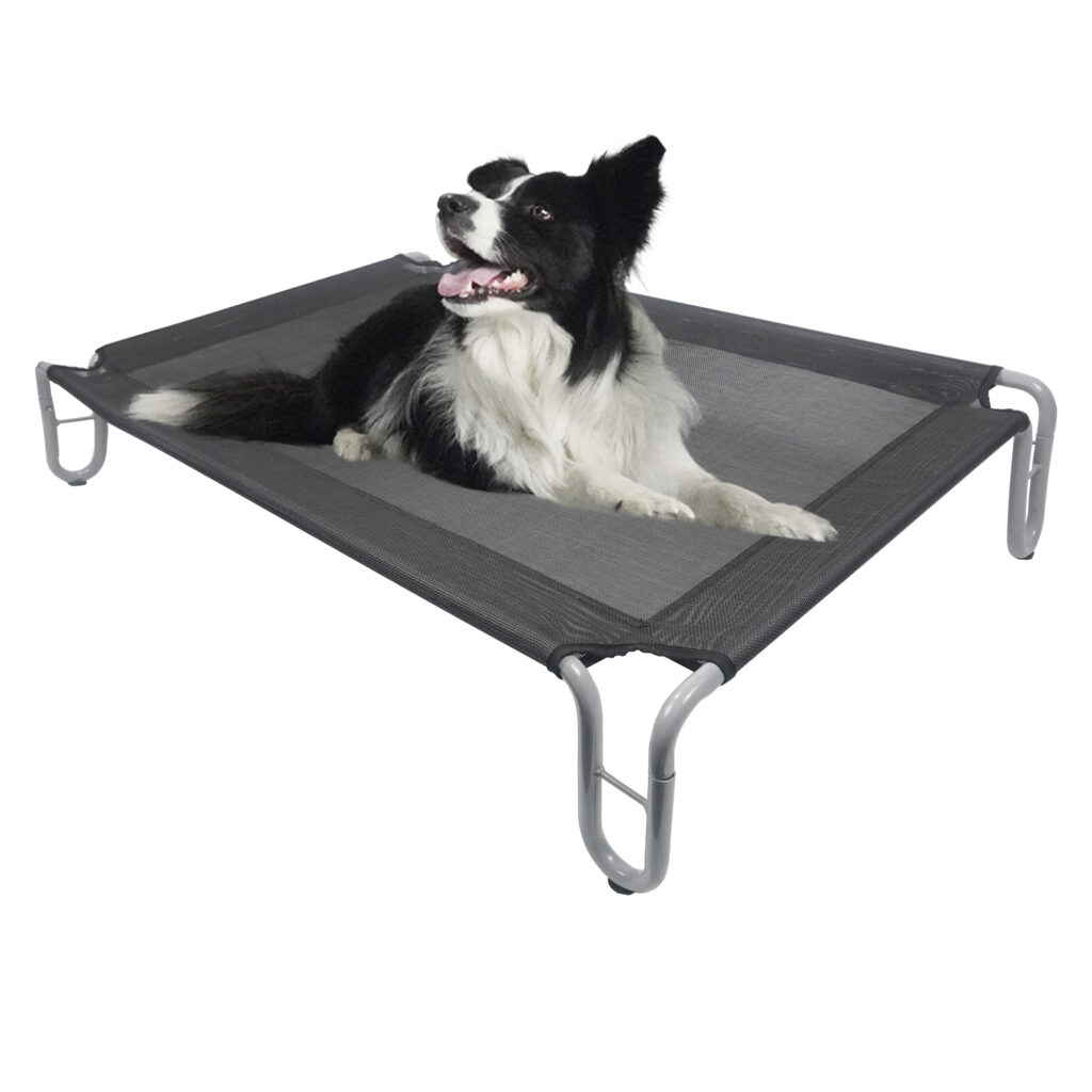 Detachable elevated dog bed