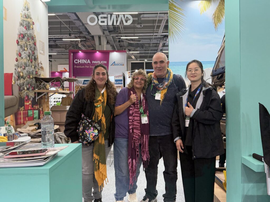 global pet expo — people (1)